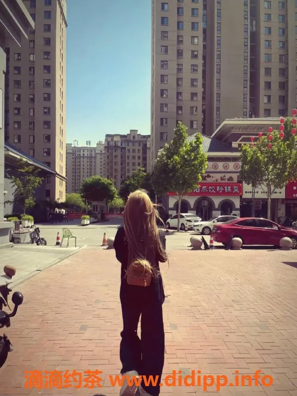 惠州楼凤资源信息,惠州小豆丁20岁高挑嫩妹，500元享受温柔陪洗