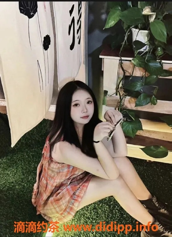 成都楼凤-上成国际多多，制服诱惑静待你的到来