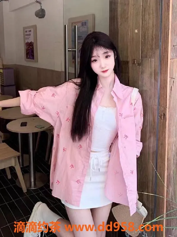 青岛楼凤-城阳七七 19岁 C杯 160cm 43斤贴心服务