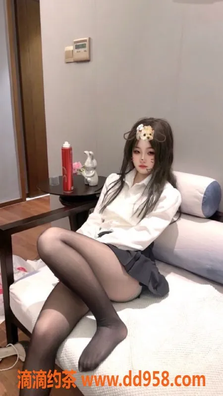 常州楼凤资源信息,安娜-20岁常州精致服务，身高162， 600P超值体验