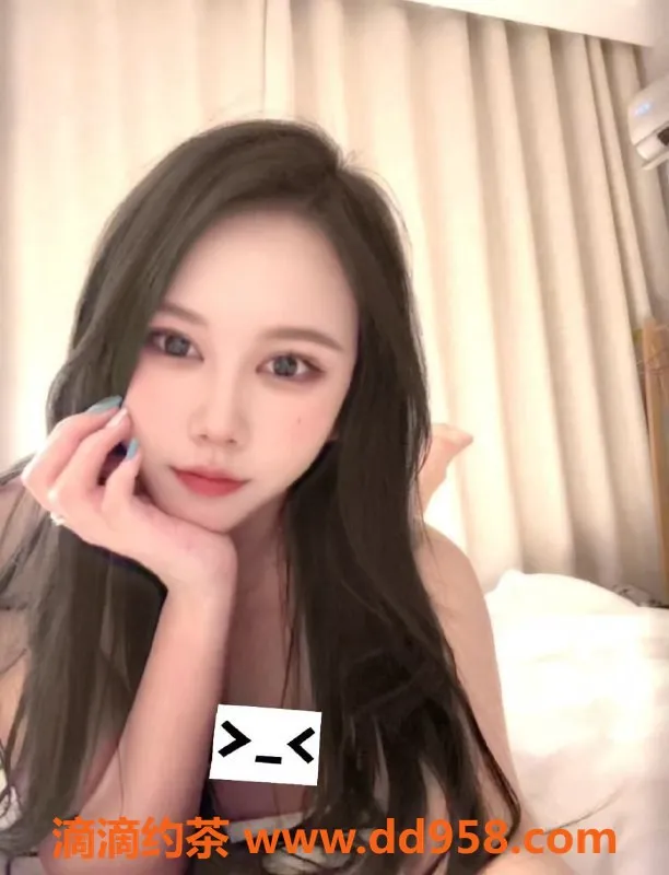 常州楼凤-常州柠檬，22岁166高C罩杯，800元起