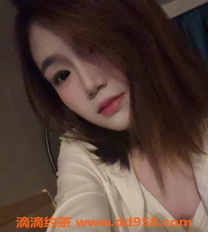 南通楼凤资源信息,崇川区梦琪，嫩妹陪洗，8p超值体验