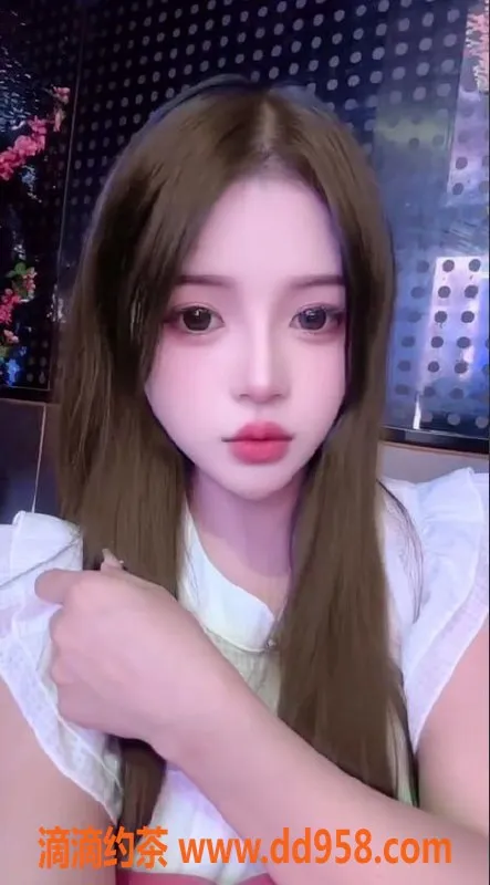 温州楼凤-鹿城小福星，160cm C罩杯，800元畅享服务