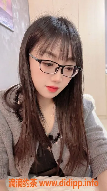 惠州楼凤-江北小七，25岁C罩杯，课时优惠