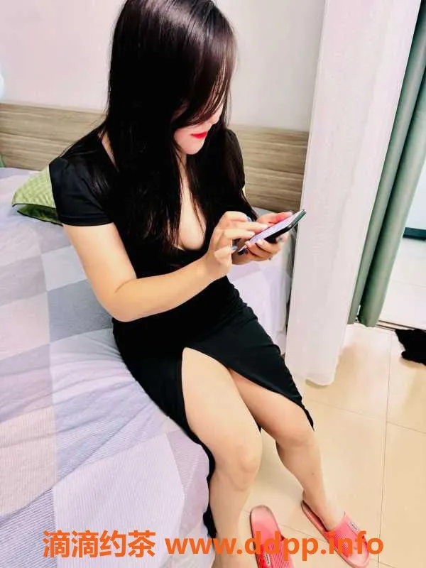 深圳楼凤-龙岗年年，28岁166cm，胸围C，超值服务等你体验！