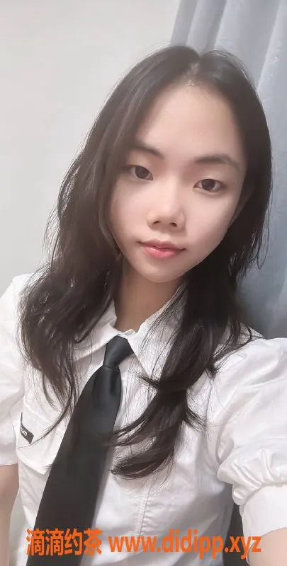 中山楼凤-西区小雨，18岁，36B，服务仅需500元起