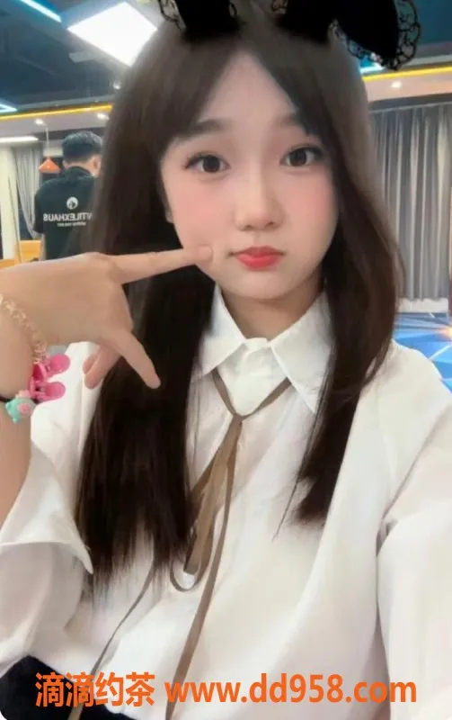 湛江楼凤-湛江嘉嘉，19岁162cm，47kg，陪洗服务