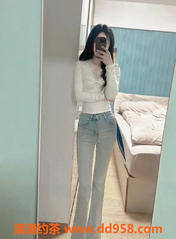 惠州楼凤-惠城区彤彤，24岁，165cm，45kg，700p起