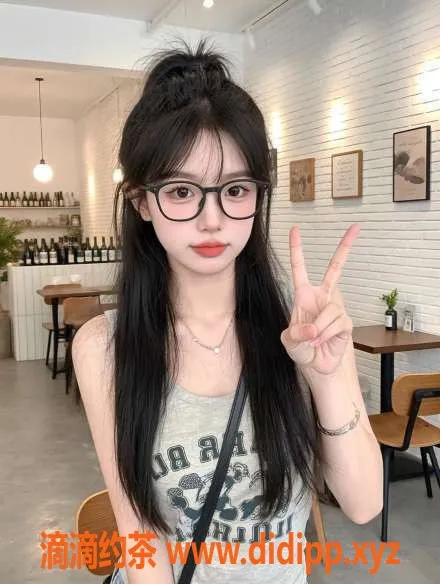 无锡楼凤资源信息,无锡小月牙，身高167，92斤，四年级小姐