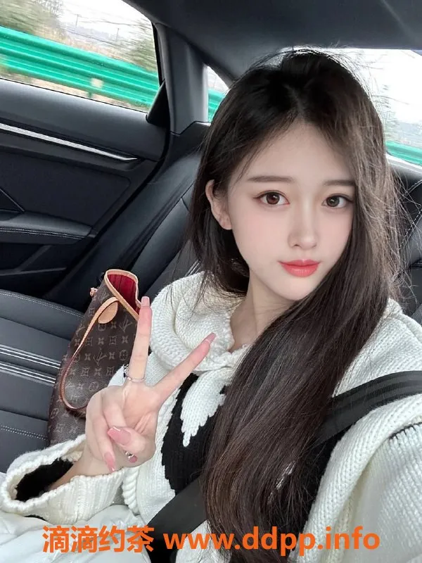 常州外围-常州外围山茶花，175cm清纯可人