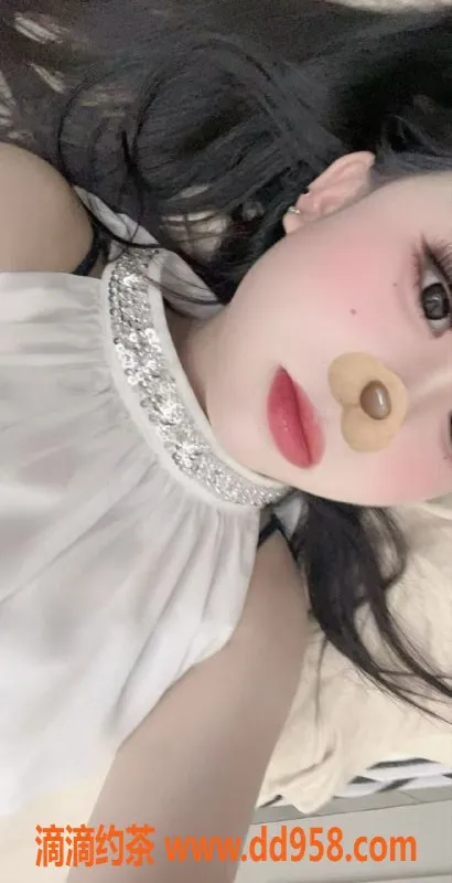 温州楼凤-龙湾嫩妹御姐，三件套仅需6张起