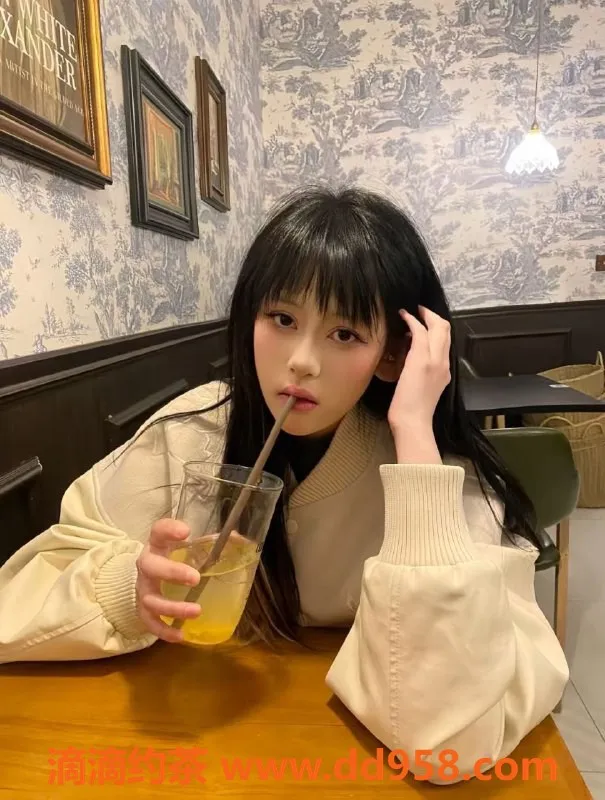 无锡楼凤-无锡萌猫，170cm，38D，1200元起服务