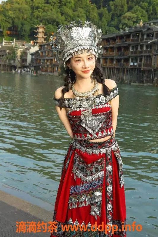 温州楼凤-瓯北夏天，大奶00后，制服多，服务优