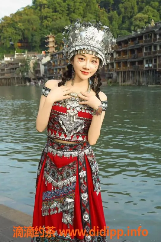 温州楼凤-瓯北夏天，大奶00后，制服多，服务优