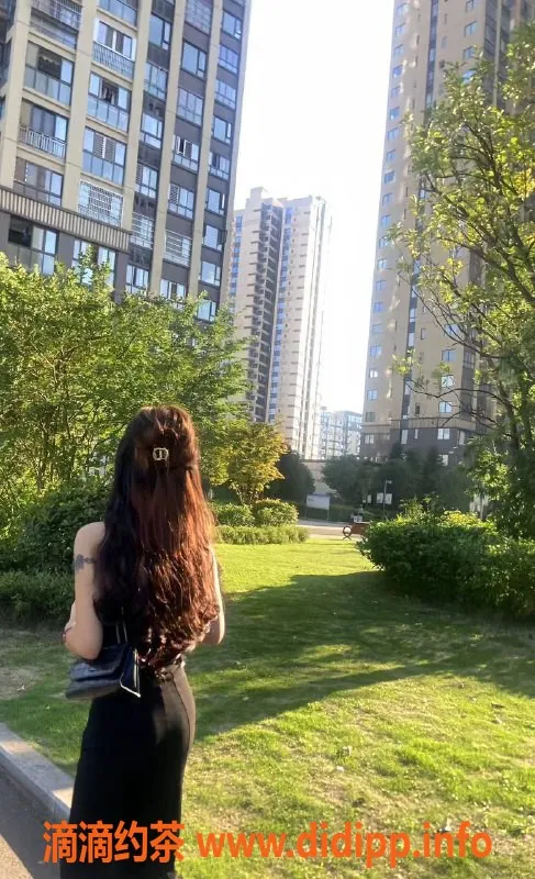 青岛楼凤资源信息,青岛小甜：温柔制服大🐻身高168，体重95