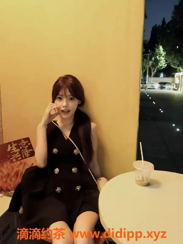 常州楼凤-常州新城帝景圆圆，23岁身高164，课费600P起