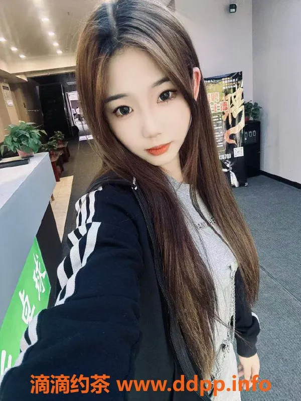 南通楼凤-小颖 166高 100胸 刚下海 温柔服务仅800元