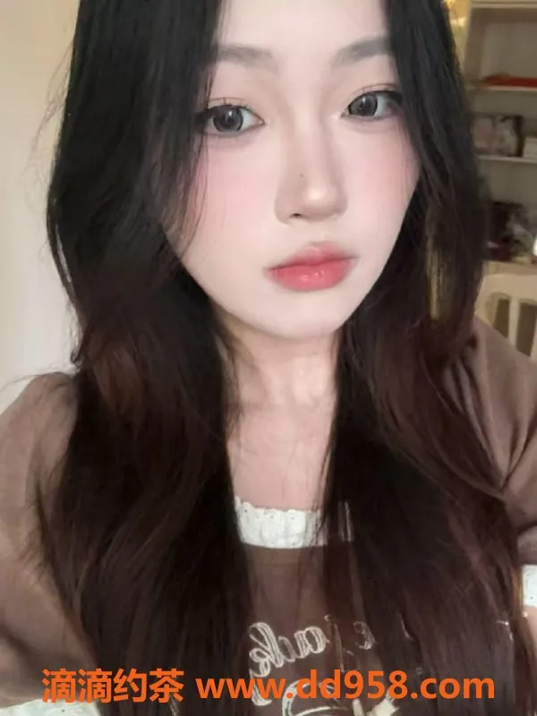 常州楼凤-常州糖糖，21岁170cm，600元超值体验