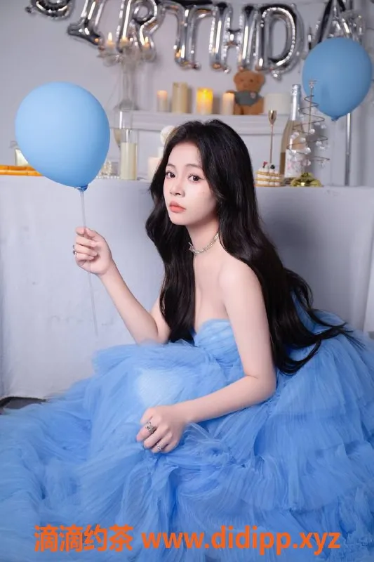 杭州上门服务-拱墅嫩妹浅浅，巨乳大长腿，服务优质