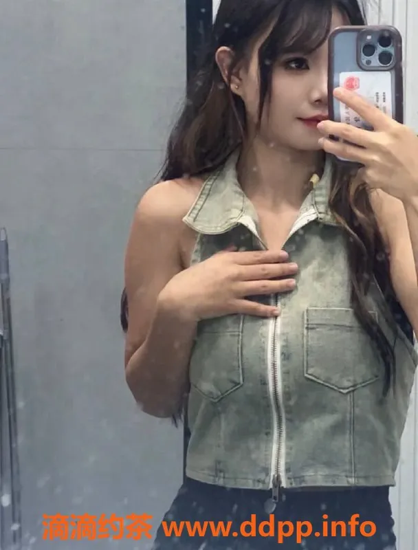 常州楼凤-新北嫩妹小岚岚，163身高，95体重，700元起