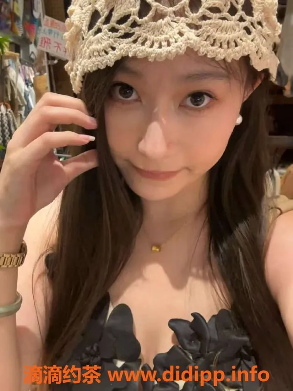 青岛楼凤-青岛轻语，身高168，95C，随时上门服务