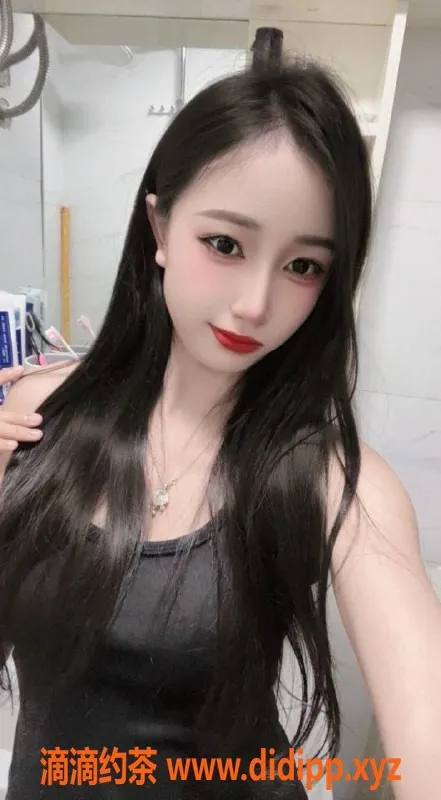 惠州楼凤资源信息,惠州草莓老师，19岁163cm，轻熟女服务，600元体验