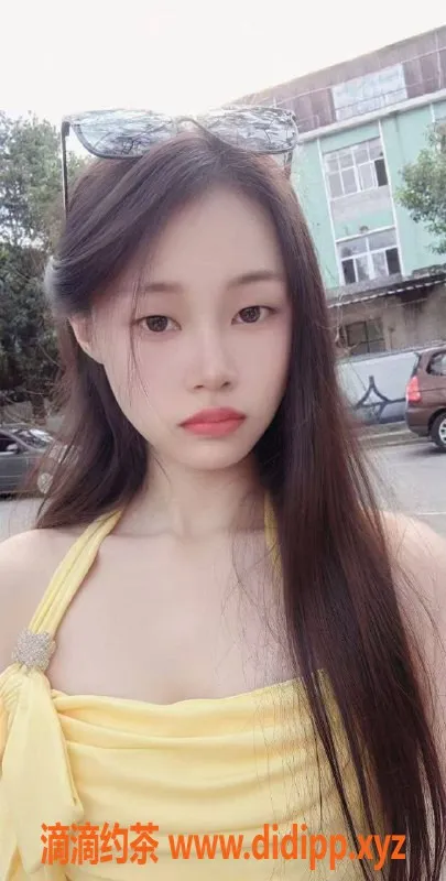 惠州楼凤-21岁小纯，165cm身高，400元体验温柔陪浴服务