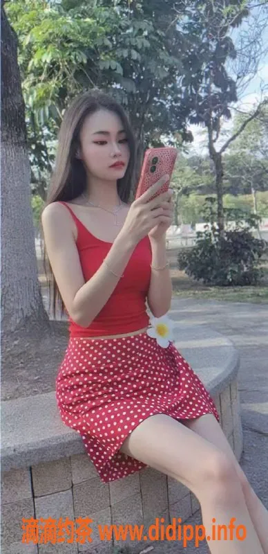 惠州楼凤资源信息,21岁小纯，165cm身高，400元体验温柔陪浴服务