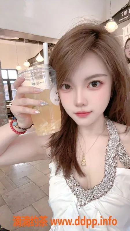 温州楼凤资源信息,瓯海西西：160cm 48kg 性感御姐，700元可享受高配合度服务