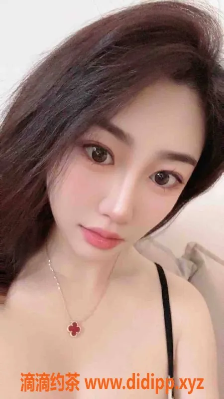 上海楼凤-静安少妇，3K大圈服务，尽享69与舌吻体验