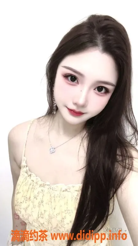 中山楼凤-东区雪宝，D罩杯诱惑，课程仅600起