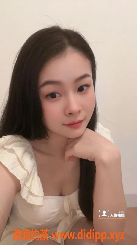 湛江楼凤-湛江萱萱 25岁 160cm 45kg 制服丝袜服务