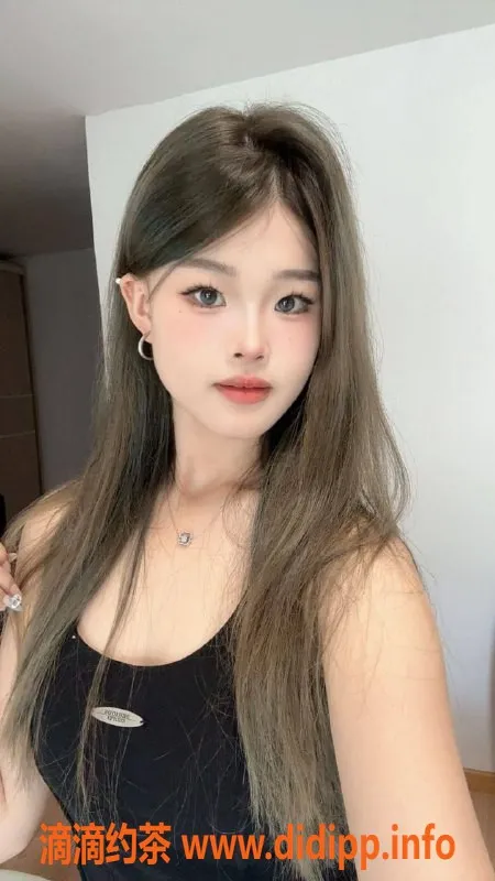 东莞楼凤-常平甜甜，优质服务700起，性感迷人