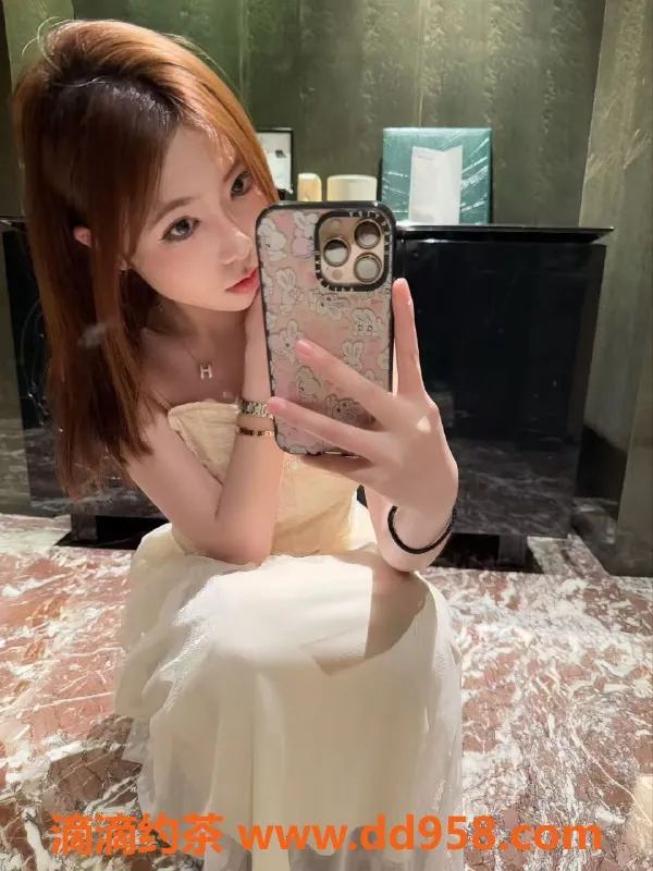 常州楼凤-常州小羊19岁，身高165，课费600P