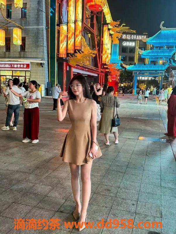 常州楼凤资源信息,常州柚子，21岁，身高165，价格实惠！