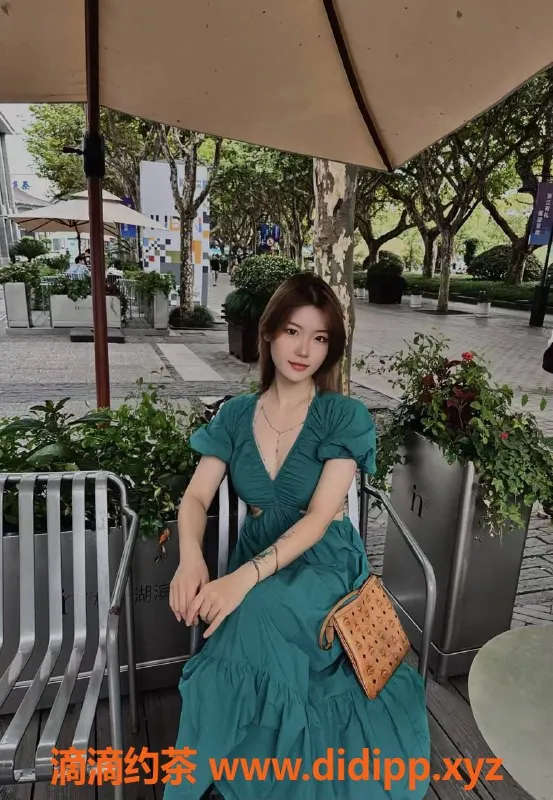 常州楼凤资源信息,常州姗姗23岁，170cm C罩，800元服务体验