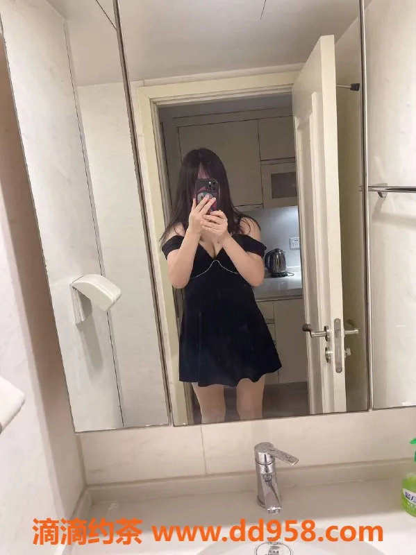 南通楼凤-崇川区菲菲，6p荐，享鸳鸯浴服务