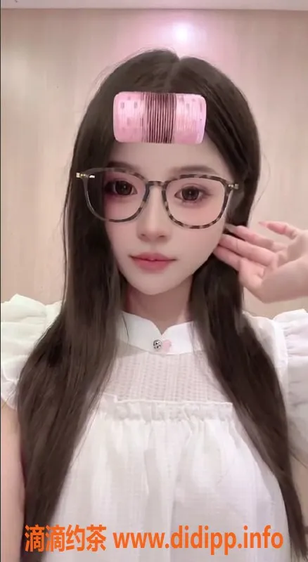 温州楼凤-鹿城小福星，160cm身材，800元起服务