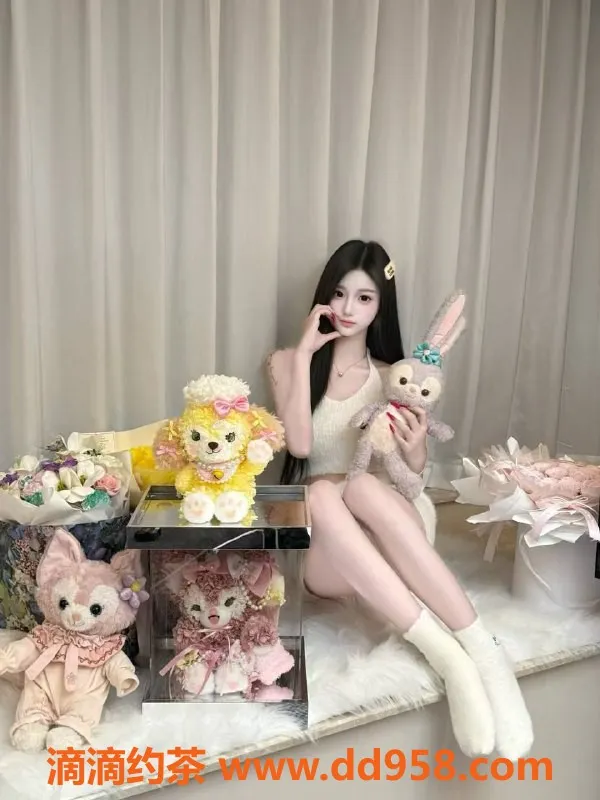 常州楼凤资源信息,常州小艺，20岁，身高165，胸围C，600元起