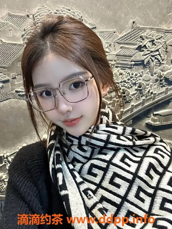 杭州上门服务-上城区紫怡，24岁舞蹈老师，身高168cm，体重48kg