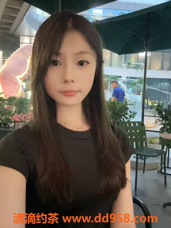 常州楼凤-常州小姜 19岁 身高163cm 胸围B 课费600元