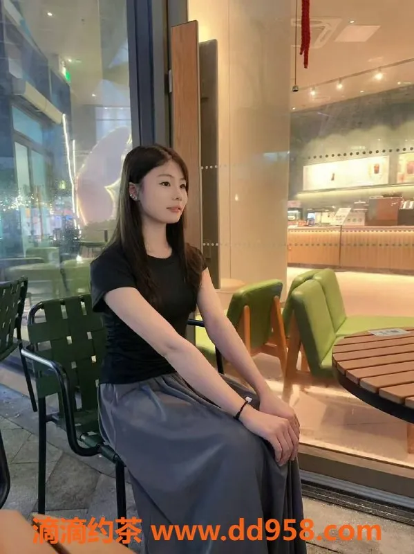 常州楼凤资源信息,常州小姜 19岁 身高163cm 胸围B 课费600元