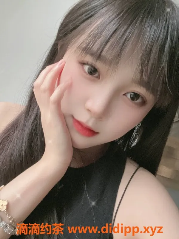 常州楼凤-常州欢欢，22岁160cm B+胸围，800元起服务