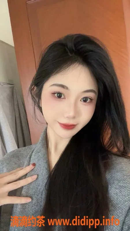 青岛楼凤-青岛小丫，大学生伴游，身高163，肌肤白皙