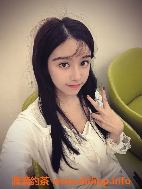 中山楼凤-西区小景甜，23岁D罩杯，服务一流