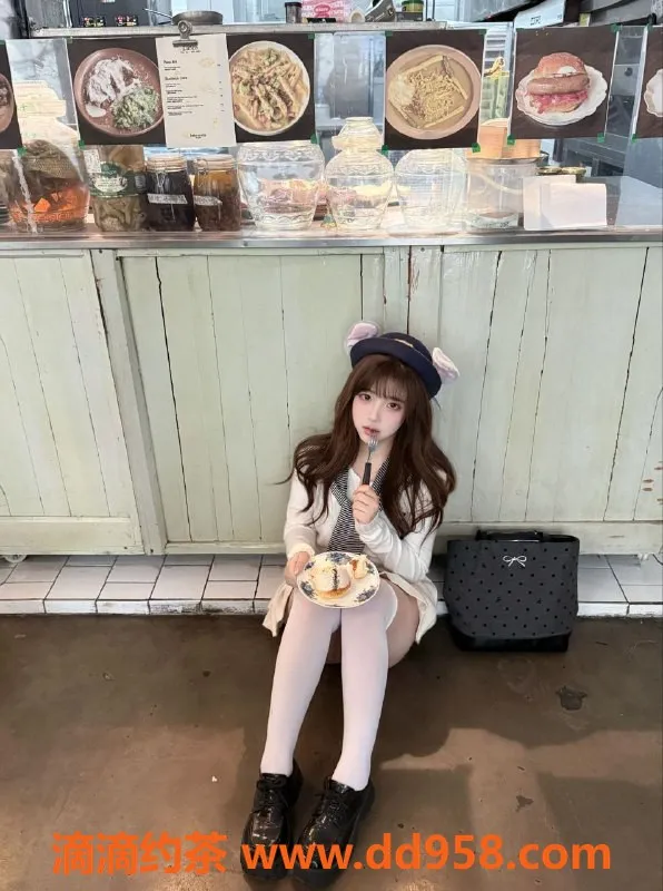 常州楼凤资源信息,常州兰儿，22岁160cm，C罩杯诱惑