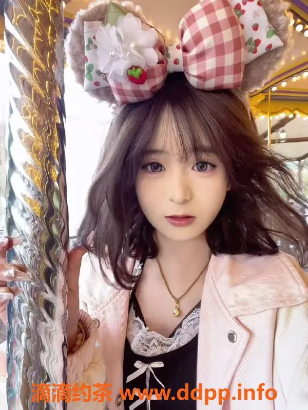 常州楼凤-常州依依，21岁164cm，胸围B，600元起