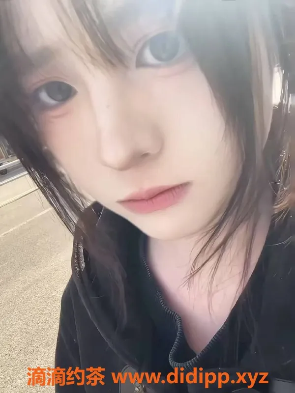 常州楼凤-常州依依，21岁164cm，胸围B，600元起