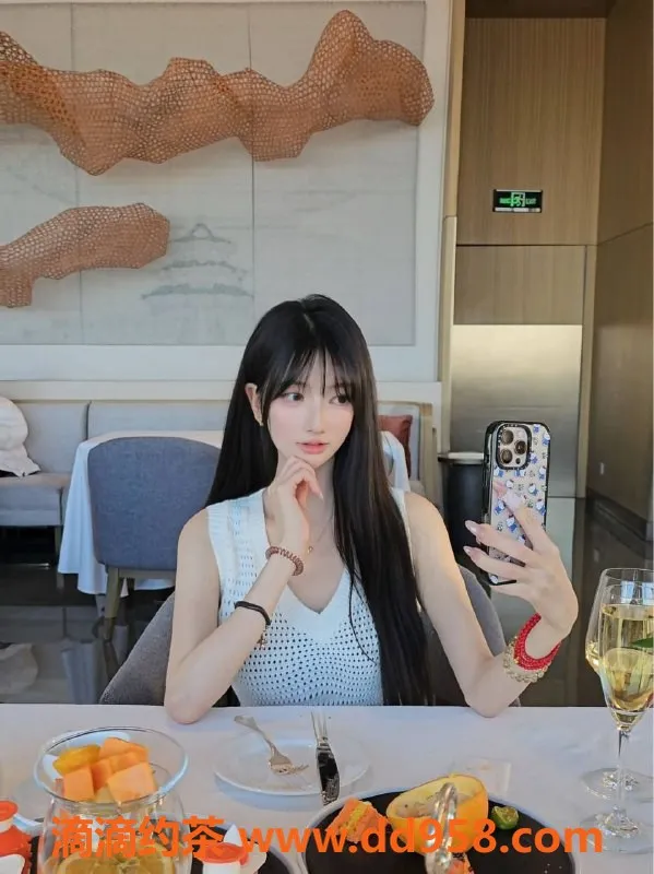 常州楼凤-常州武进区艺名曼曼，20岁身高167，课费600P