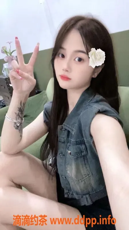 常州楼凤-武进小乖，167cm嫩妹，服务多样等你来体验！